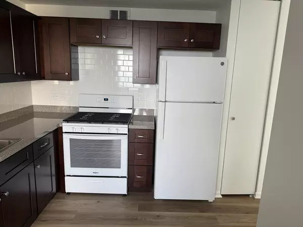 Chicago, IL 60615,4850 S Lake Park AVE #1508