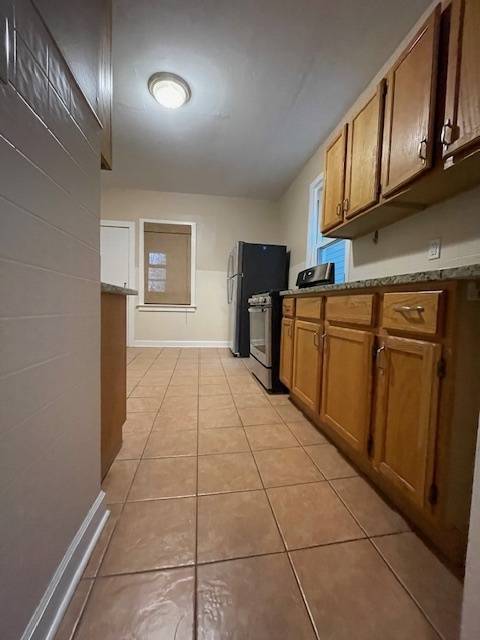 Chicago, IL 60618,3421 N Bell AVE #2