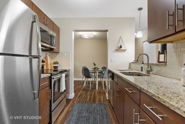 Wheaton, IL 60189,8 Sterling CIR #104