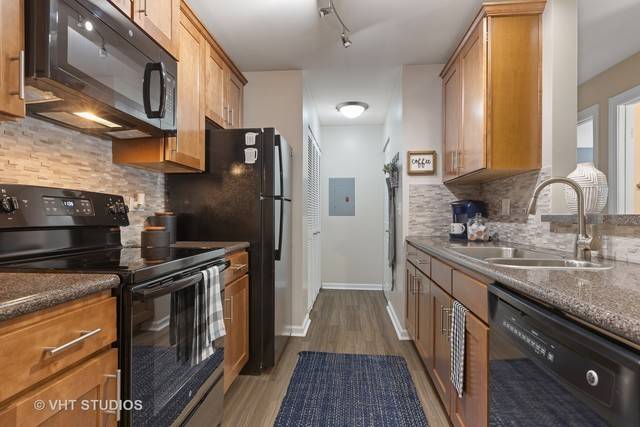 Wheaton, IL 60189,20 Sterling CIR #303