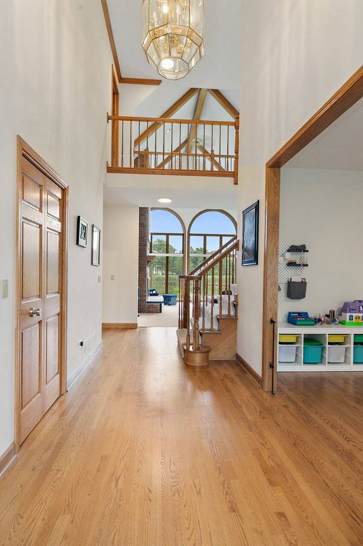 Palatine, IL 60067,1521 Pendelton CT