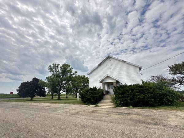 21027 Prairie Chapel RD, Farmer City, IL 61842