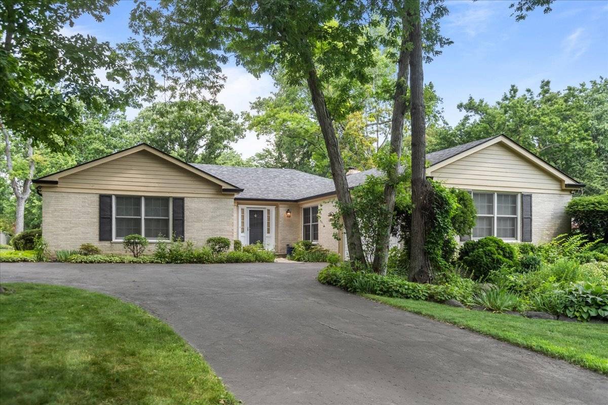 912 Morningside DR, Lake Forest, IL 60045