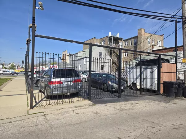 Chicago, IL 60639,2035 N Cicero AVE