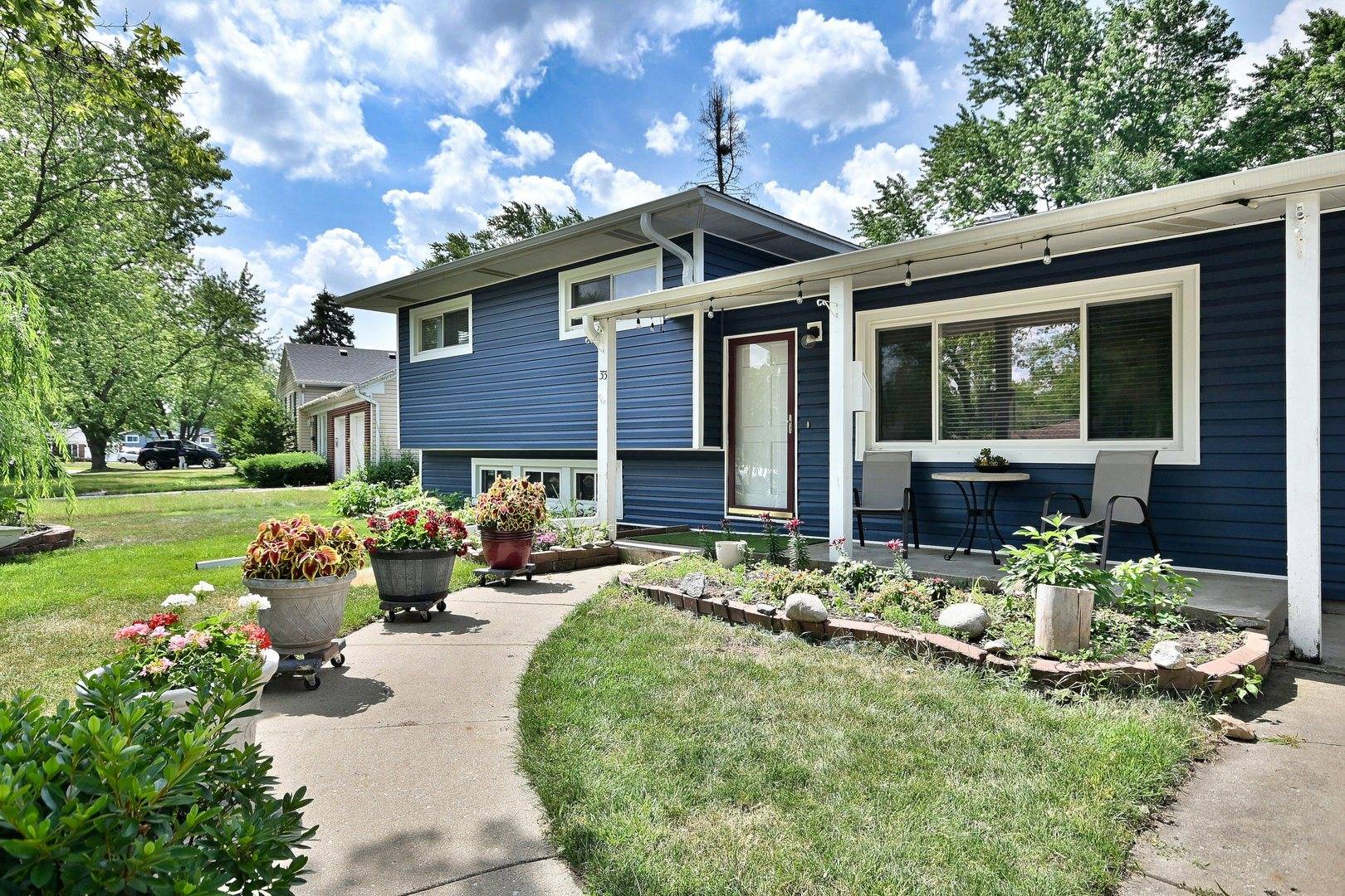 33 Seneca DR, Montgomery, IL 60538