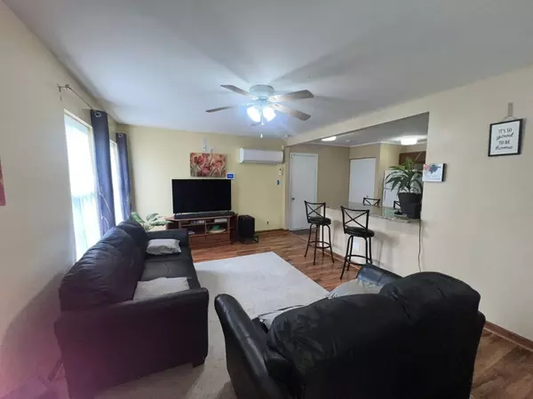 Joliet, IL 60435,1313 Loral AVE
