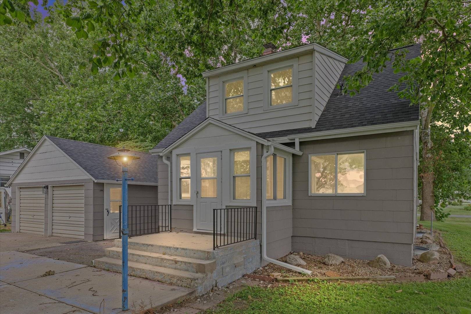 105 N Madison ST, Sibley, IL 61773