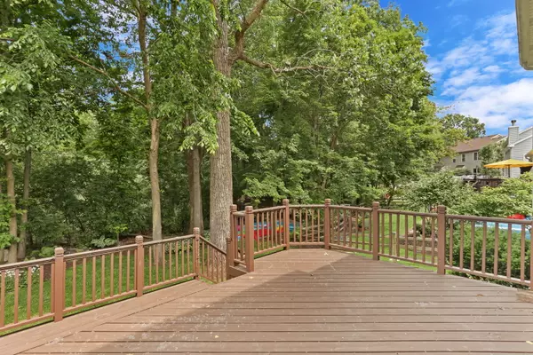 Gurnee, IL 60031,7612 Cascade WAY