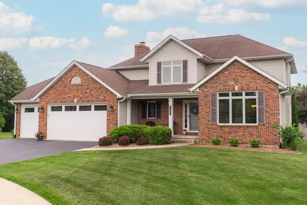 1132 Swanberg CT, Sycamore, IL 60178