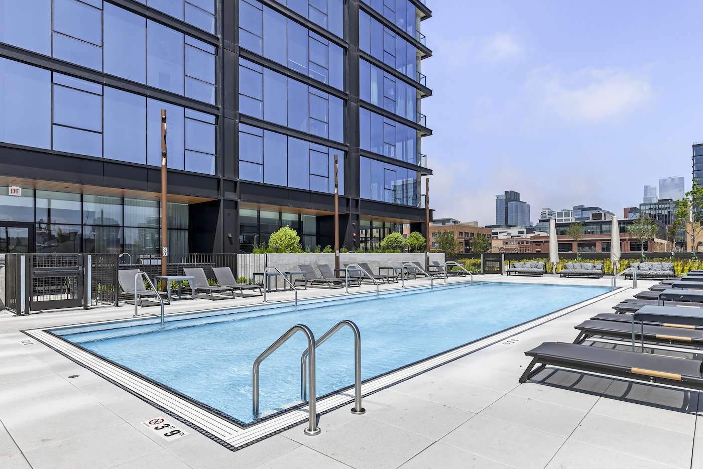 225 N Elizabeth ST #1713, Chicago, IL 60607