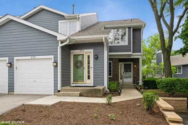 573 W Parkside DR, Palatine, IL 60067