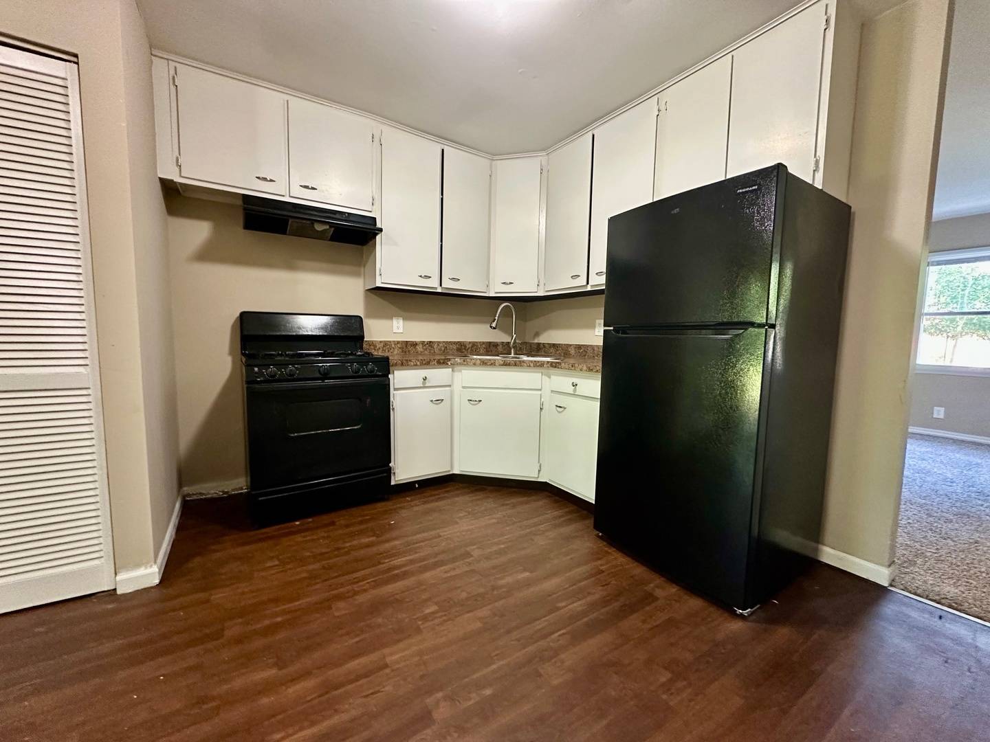 South Elgin, IL 60177,303 Ann ST