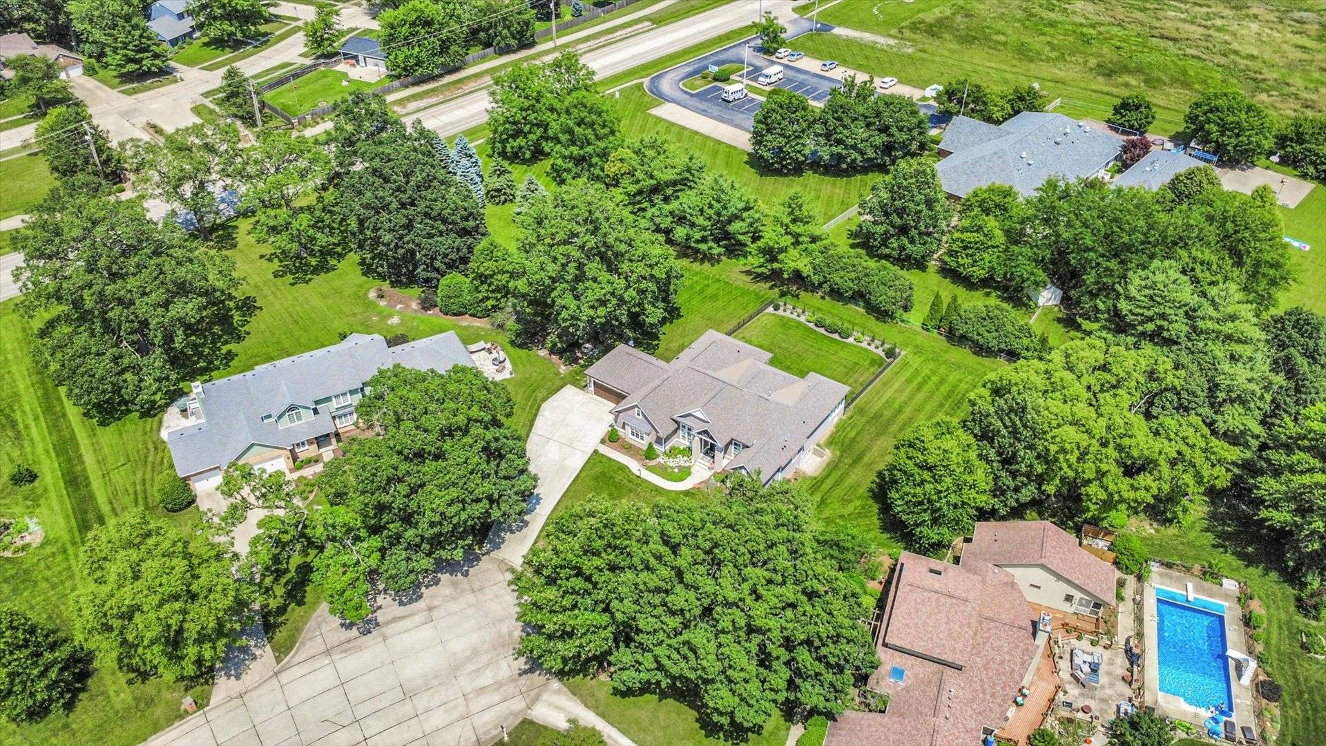 Mahomet, IL 61853,1311 Hickory Tree CT