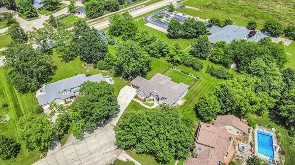Mahomet, IL 61853,1311 Hickory Tree CT
