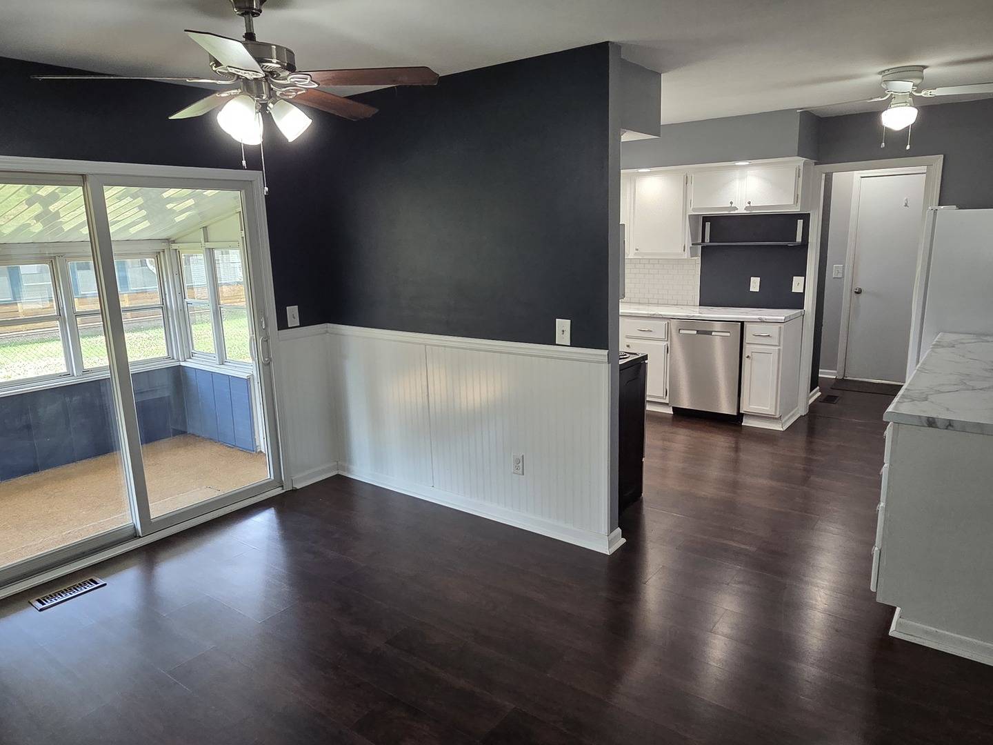 Byron, IL 61010,1016 W Blackhawk DR