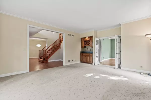 Libertyville, IL 60048,5420 Belmont CT