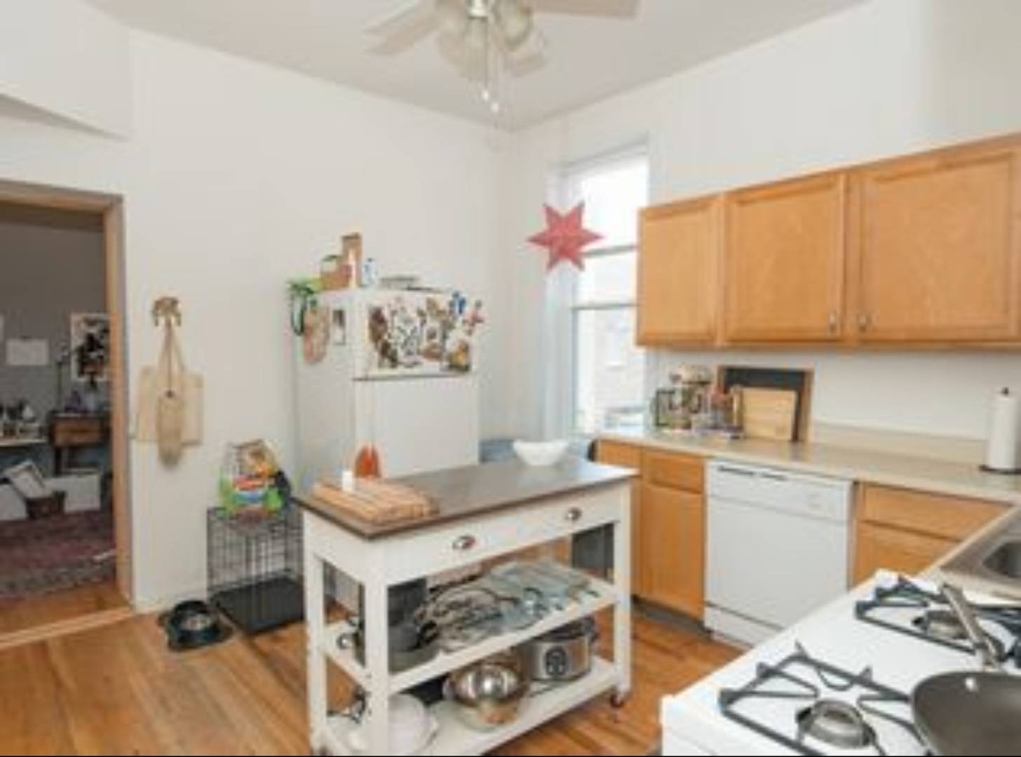 Chicago, IL 60647,2312 W DICKENS AVE #3R