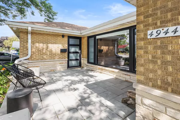 Skokie, IL 60077,4944 JARVIS AVE