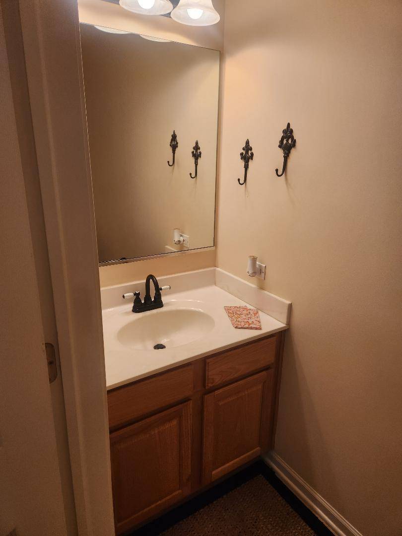 Geneva, IL 60134,247 Lillian CT