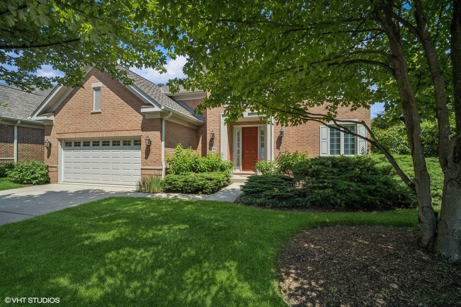 823 Balmoral LN, Northbrook, IL 60062