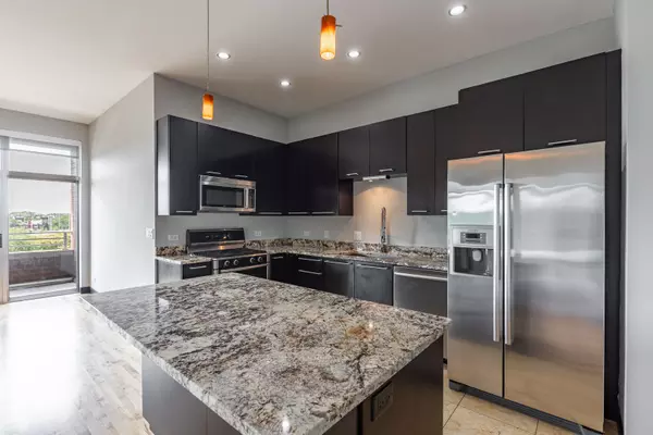 Chicago, IL 60614,2348 N Lister AVE #306