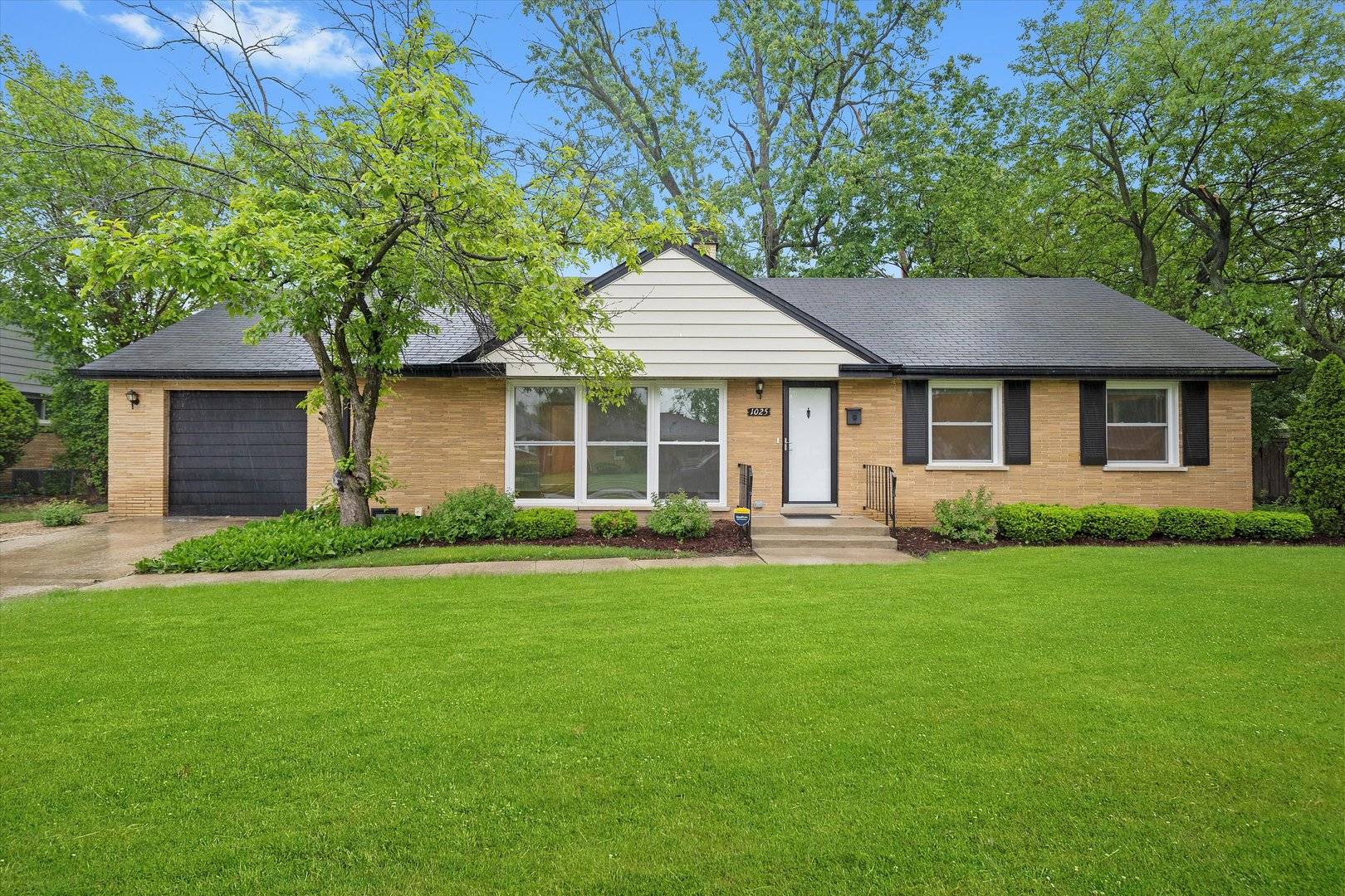 1025 Suffolk AVE, Westchester, IL 60154