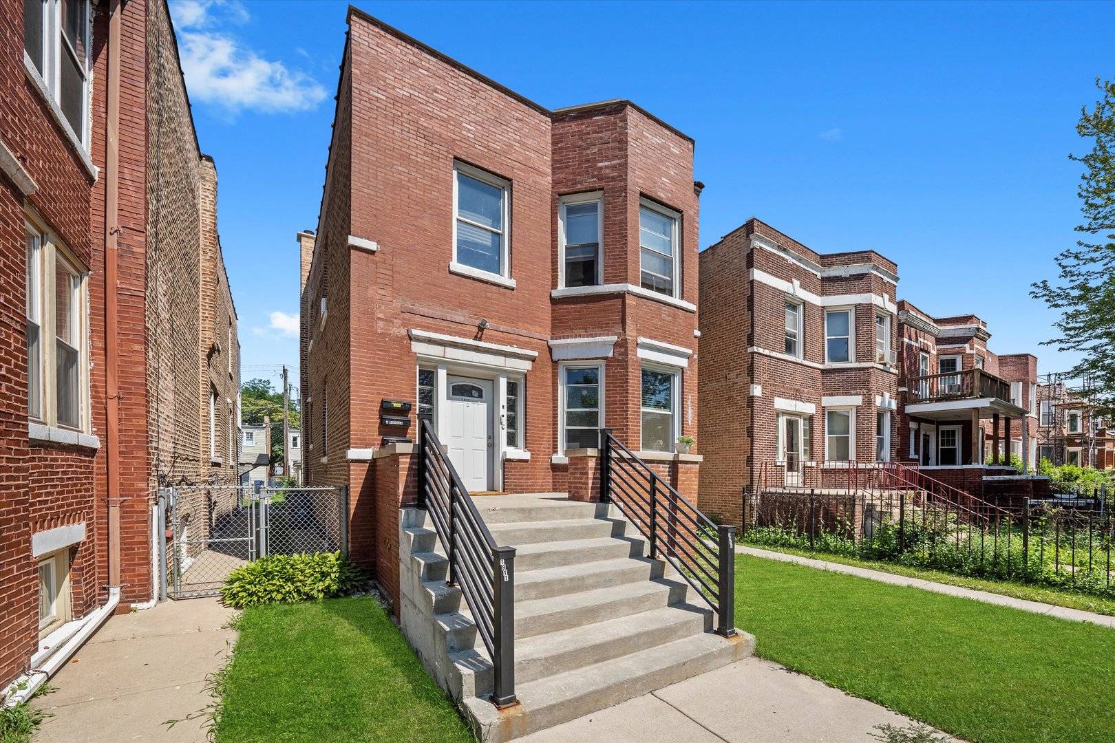Cicero, IL 60804,1911 S 49th AVE