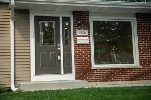 Wheeling, IL 60090,1028 Valley Stream DR