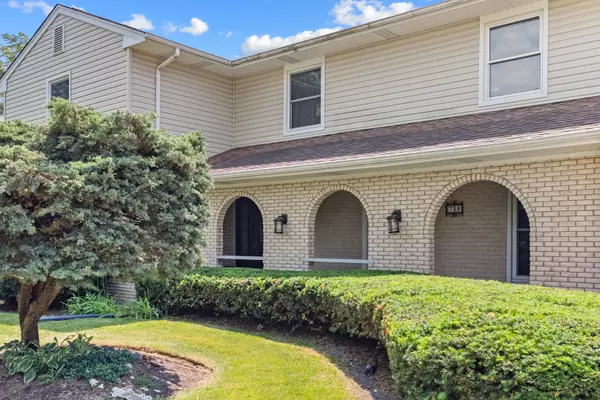 Schaumburg, IL 60193,739 Crest AVE