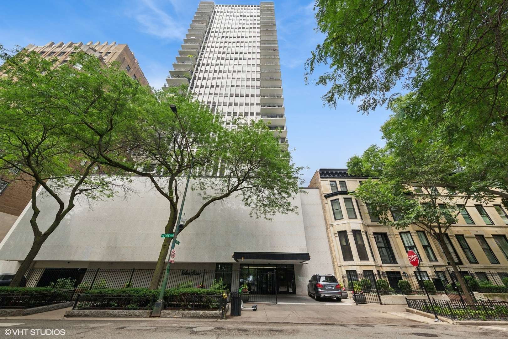 1230 N State Pkwy #25C, Chicago, IL 60610