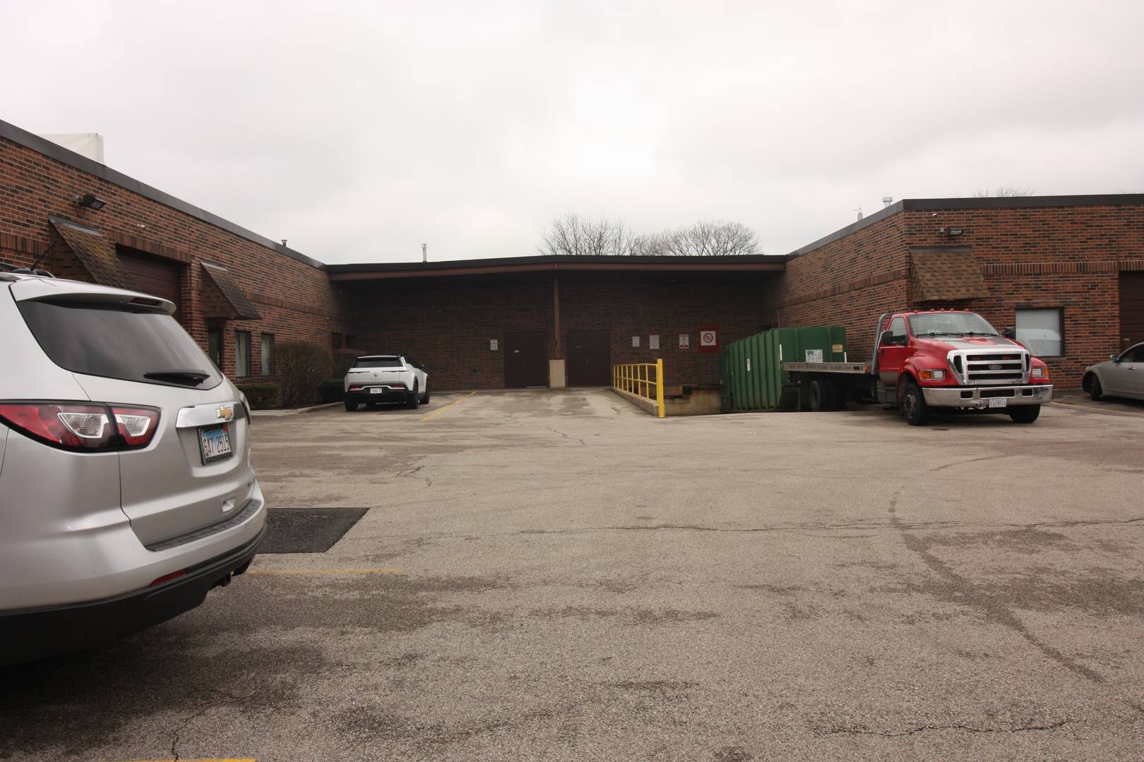Wheeling, IL 60090,541 N Wolf RD