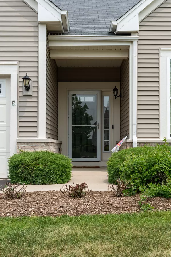 Pingree Grove, IL 60140,552 Autumn CIR