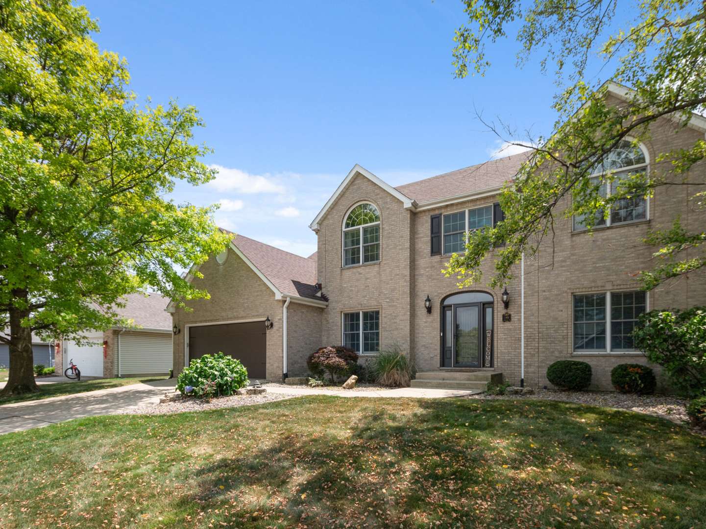 Dyer, IN 46311,148 Chateau DR