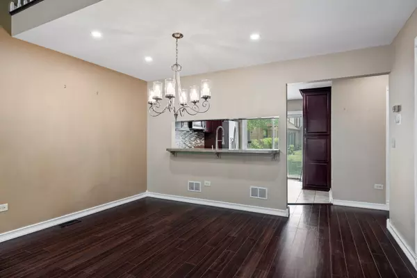 Westchester, IL 60154,3050 Ashton CT