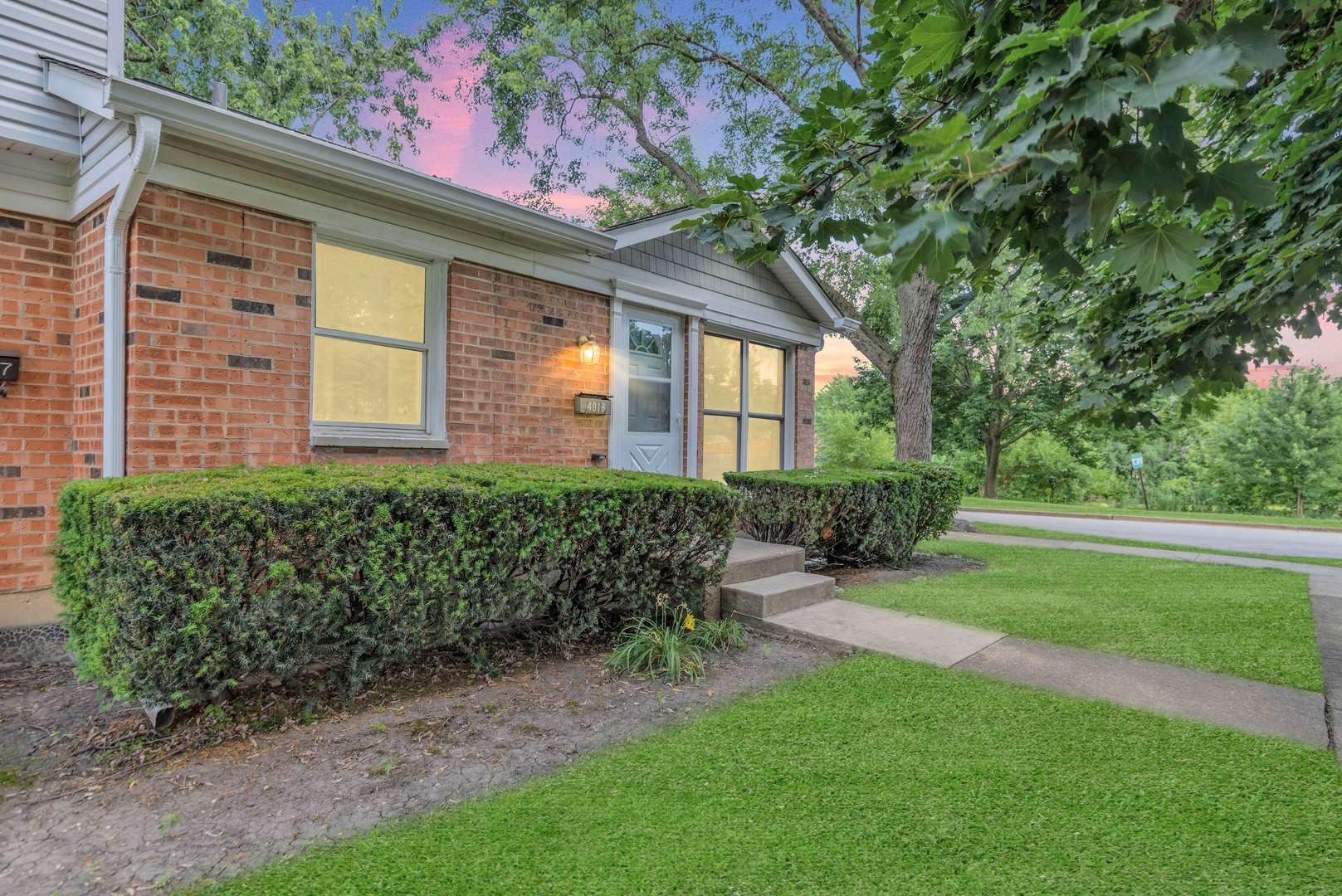 4018 Oxford CT, Streamwood, IL 60107
