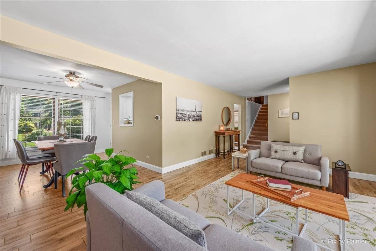 Naperville, IL 60563,416 Iroquois AVE