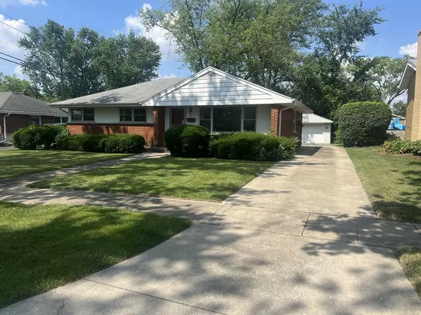 3N446 N Howard AVE, Elmhurst, IL 60126