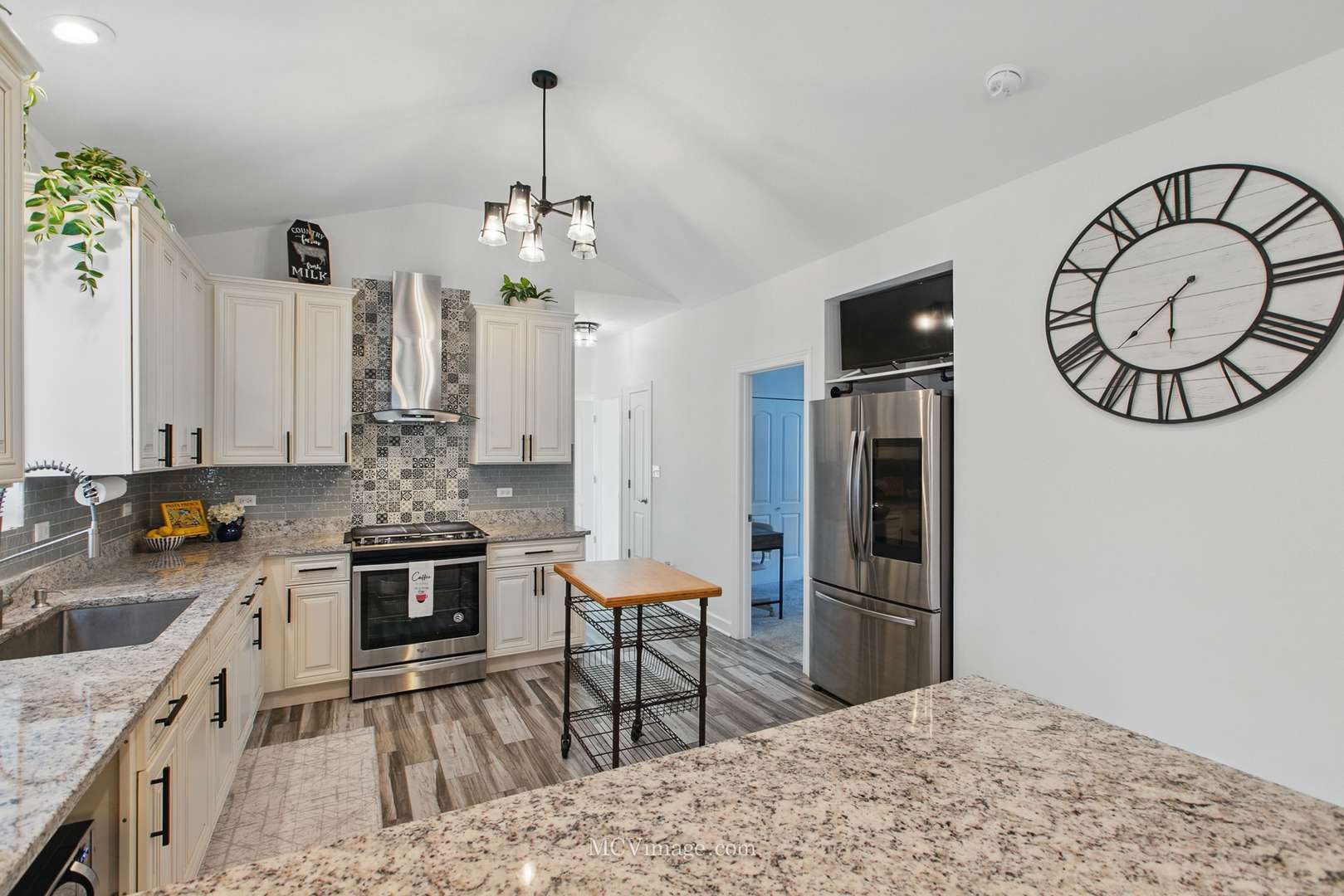 Hickory Hills, IL 60457,8566 S 83rd AVE