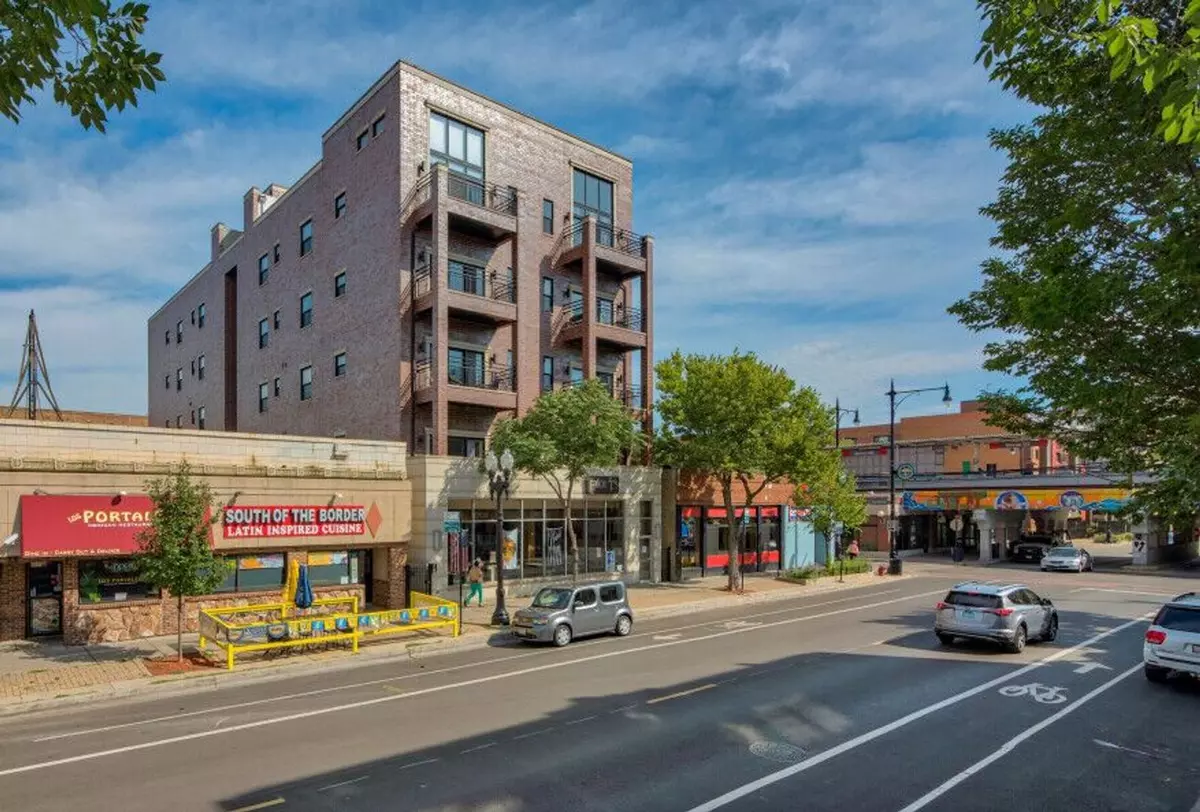 Chicago, IL 60626,1412 W Morse AVE #5A