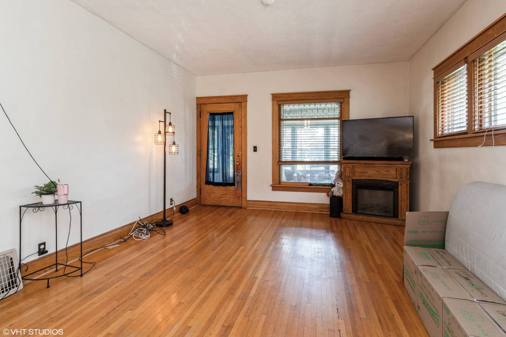 Joliet, IL 60435,812 Farragut PL