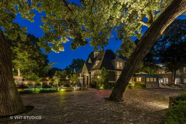 1319 Forest AVE, Evanston, IL 60201
