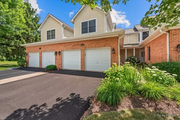 9196 Falcon Greens DR, Lakewood, IL 60014