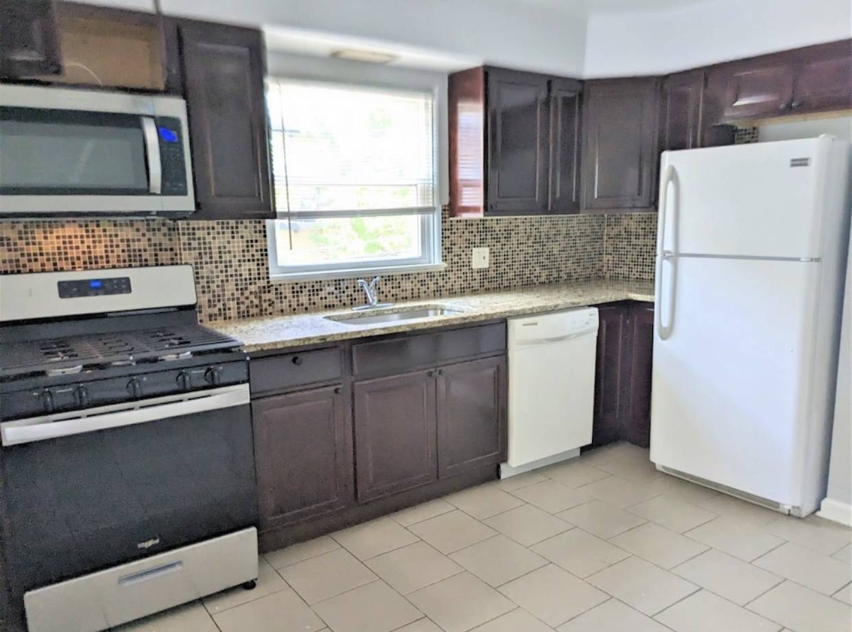 Chicago, IL 60625,5544 N Campbell AVE #2
