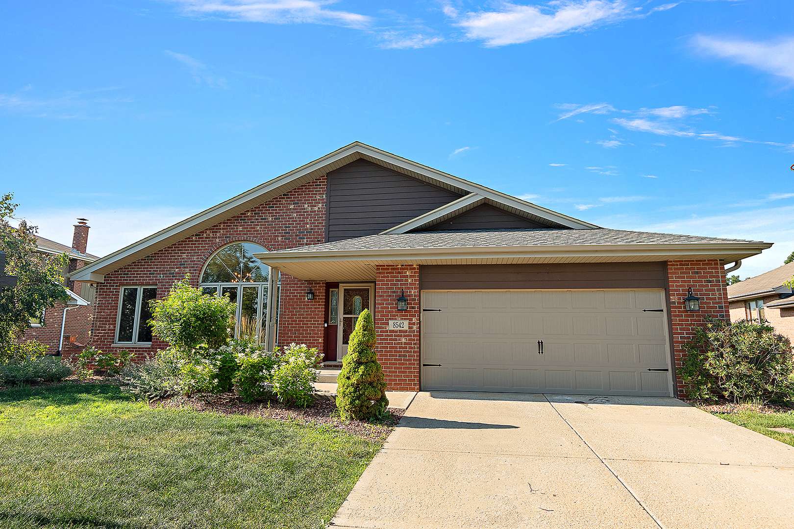 8542 Monaghan DR, Tinley Park, IL 60487