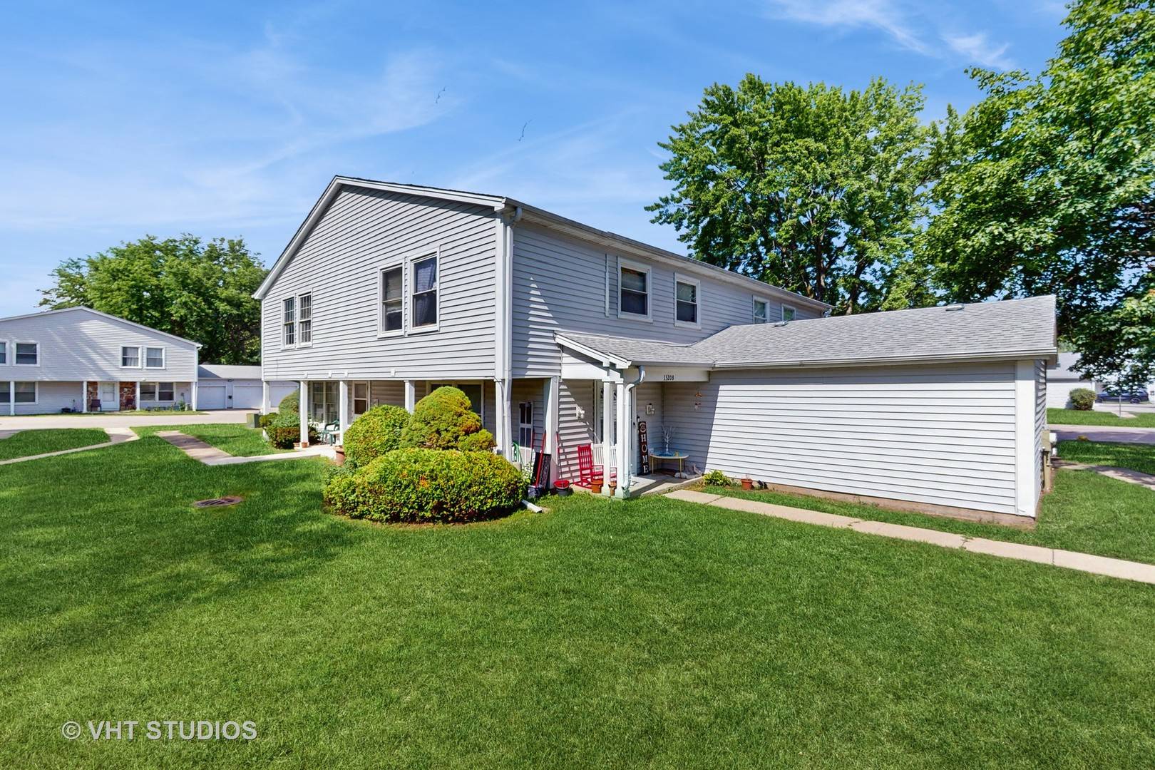 Aurora, IL 60506,1320 N Glen CIR #B