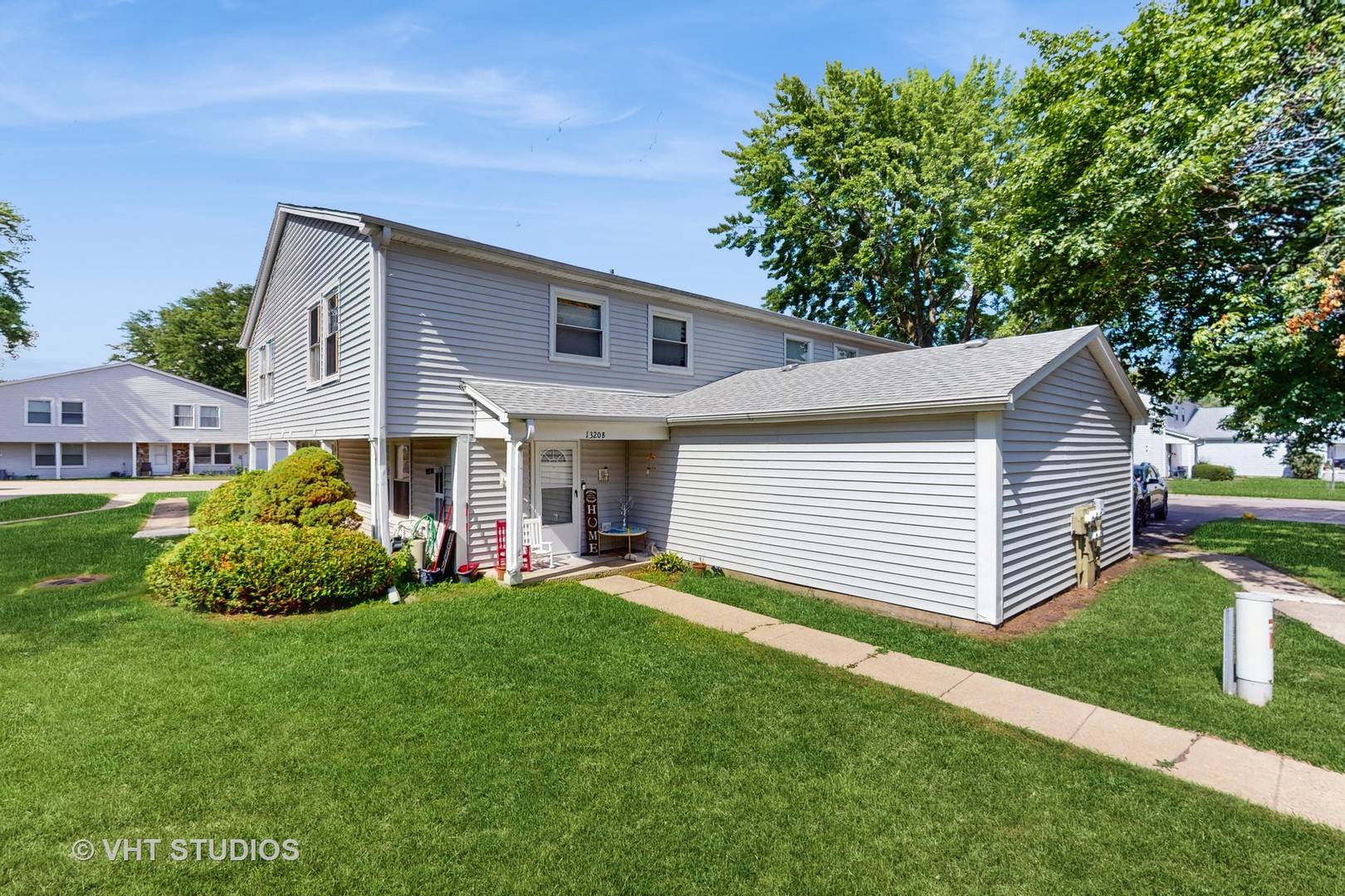 Aurora, IL 60506,1320 N Glen CIR #B