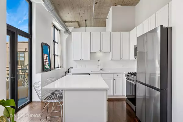 Chicago, IL 60654,758 N Larrabee ST #830