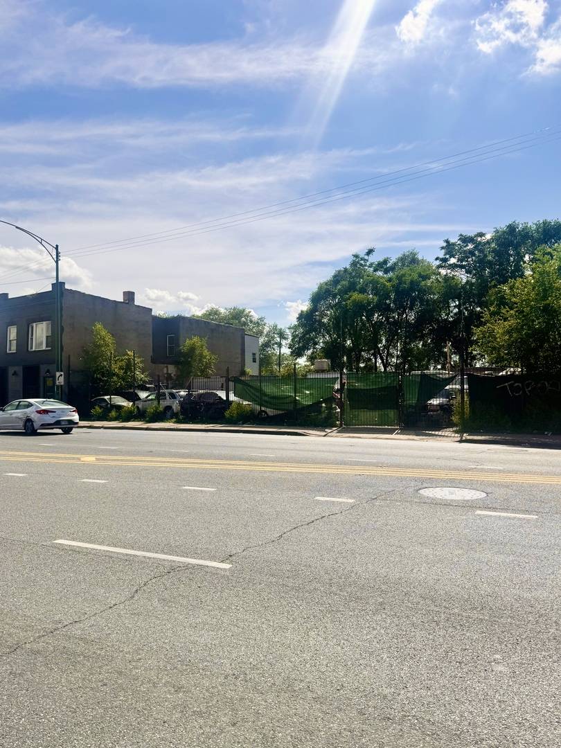 618 S Cicero AVE, Chicago, IL 60644