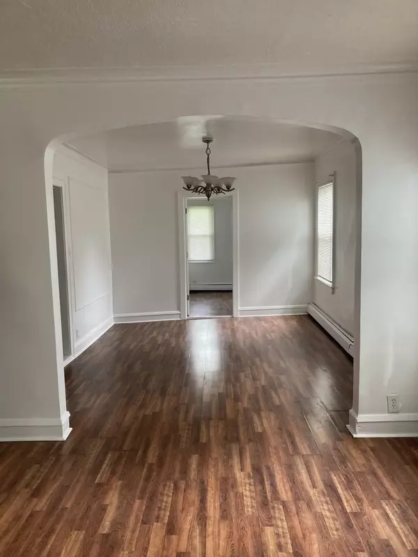 Evanston, IL 60201,2121 Foster ST #1