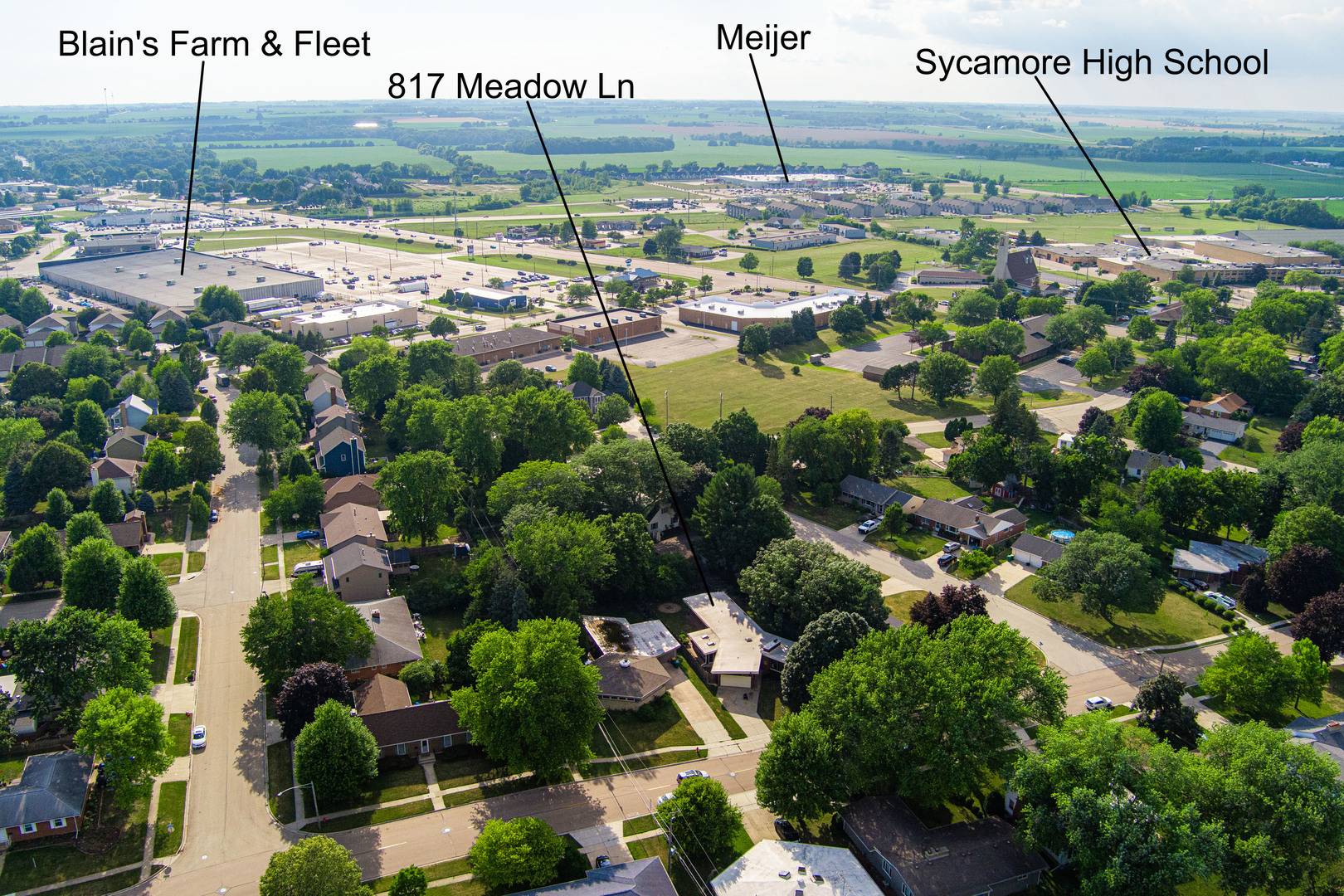 Sycamore, IL 60178,817 Meadow LN